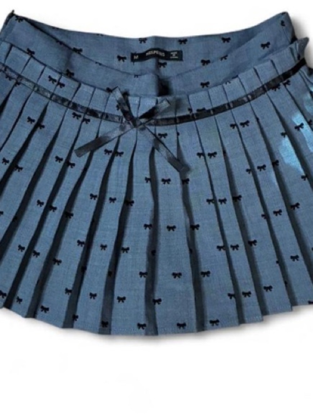 Pleated Mini Skirt with Bow-Print in Dusty Blue